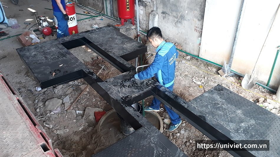 Các bước lắp đặt cầu nâng 1 trụ Senok - Ấn Độ 9 Cac buoc lap dat cau nang 1 tru rua xe senok an do 9