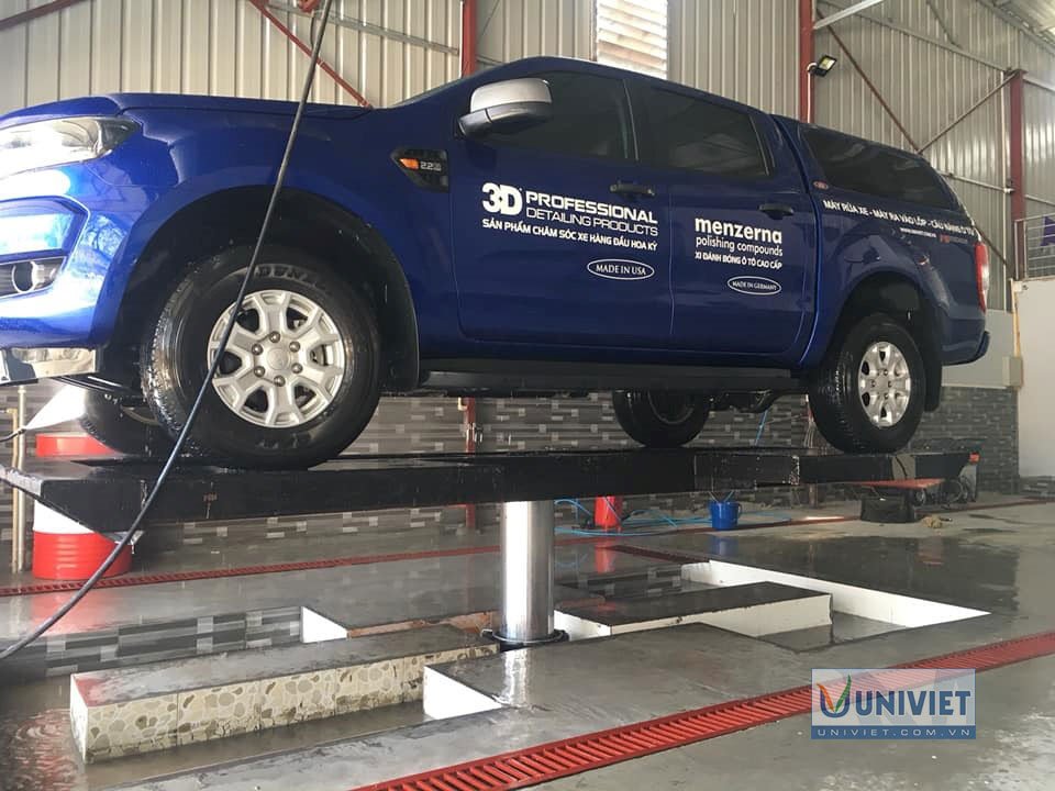 Rửa xe với cầu nâng 1 trụ