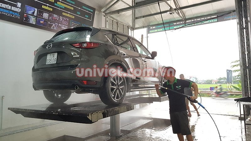 Tổng hợp kinh nghiệm chọn mua cầu nâng 1 trụ rửa xe