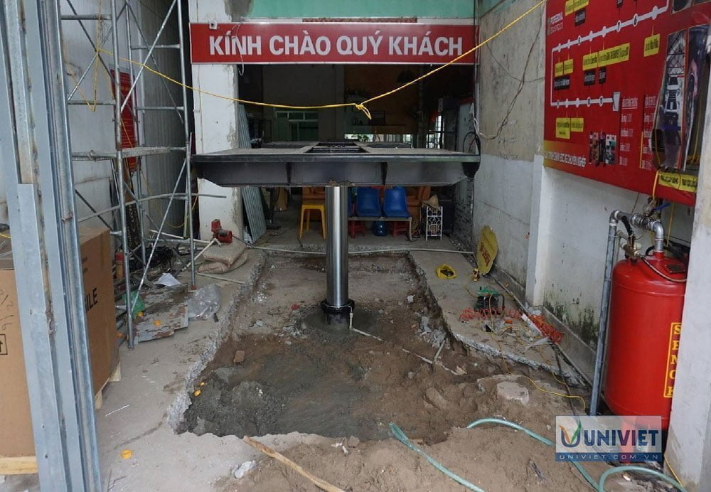 Mặt cầu nâng 1 trụ âm nền phù hợp với diện tích xưởng có mặt bằng nhỏ