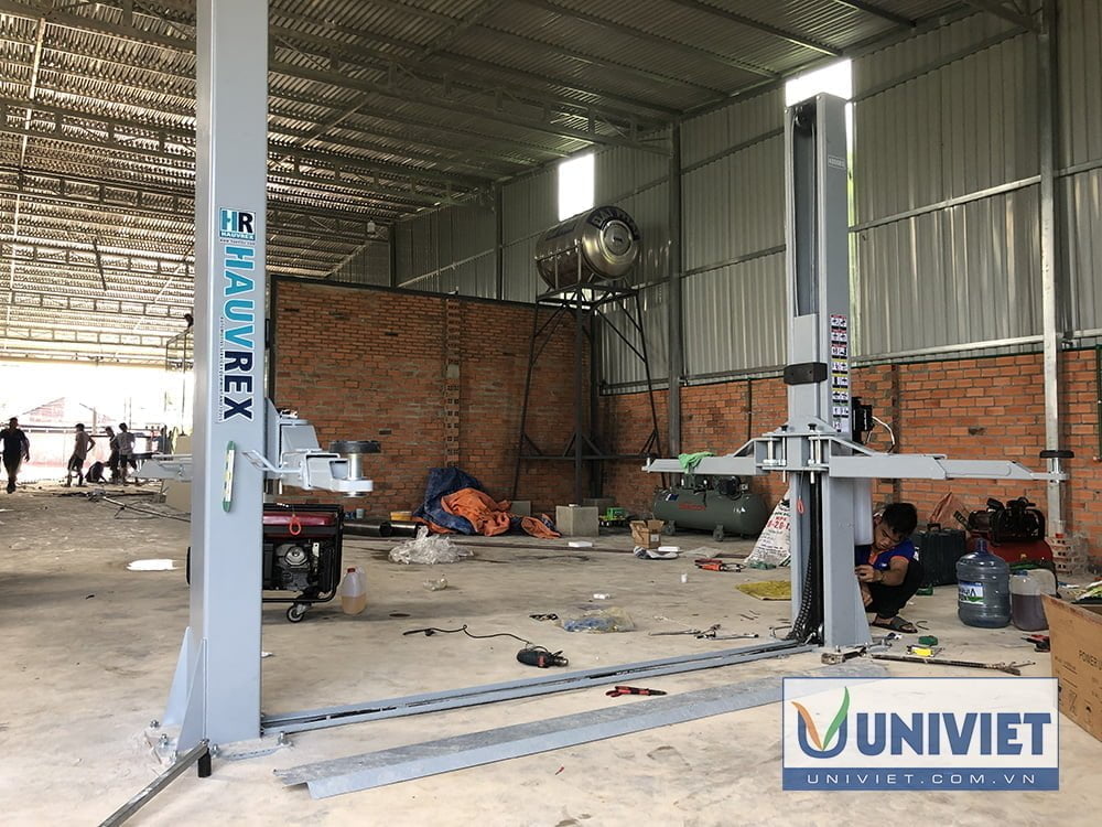 Cầu nâng 2 trụ giằng dưới